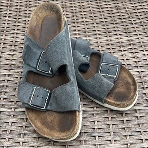 Birkenstock Women’s Gray Suede Leather Sandals with Buckles Size 39 or 8